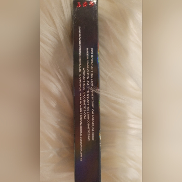 💋Jeffree Star, red lipstick gloss, Taylor Swift vibes! - Picture 3 of 7